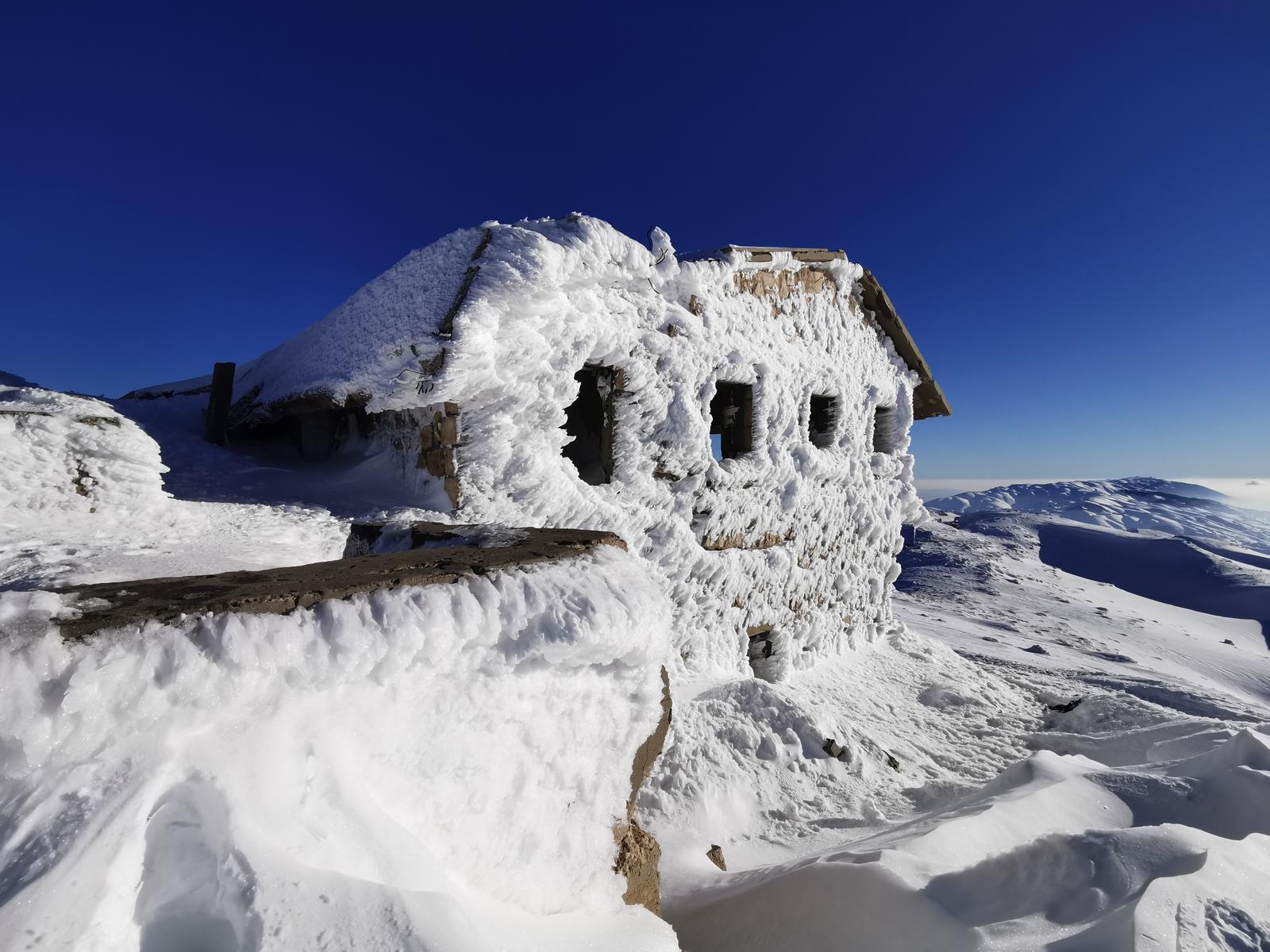 Knaisse Mountaintop Challenge Snowshoeing